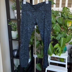 Lululemon 🌿 Wunder Under Leggings in Blue Botanical